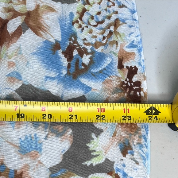 Vera Wang Bloomcore Floral Lightweight Scarf Shawl - Picture 8 of 10